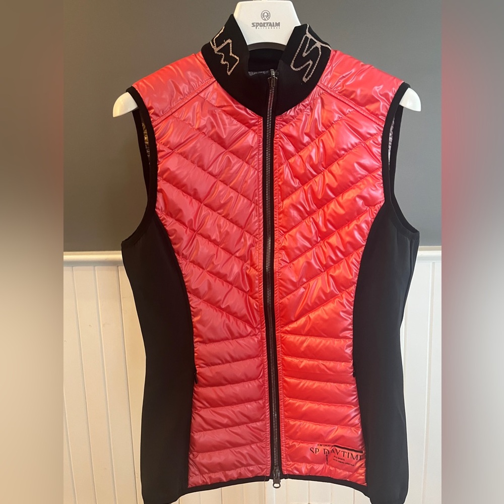 Women's Reversible Coral/Floral Pattern Sportalm Vest
